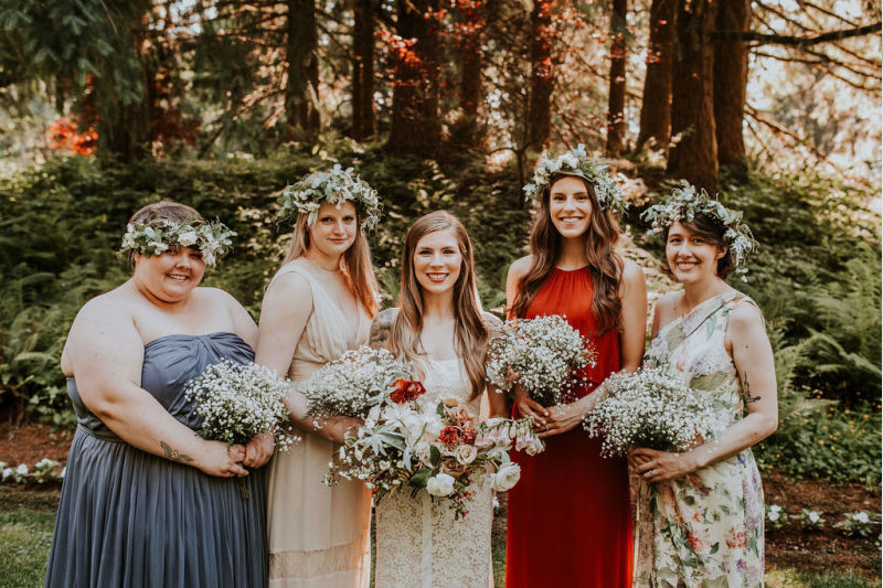 boho fall bridal party featuring hair and makeup by kelli thomsen beauty
